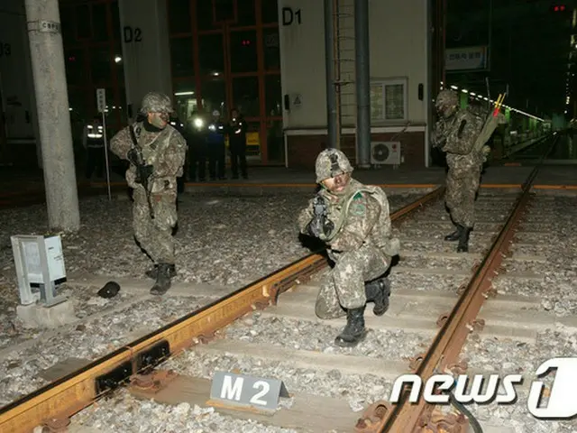 韓国・ソウル地下鉄5～8号線を運営するソウル都市鉄道公社は17日0～3時、6号線新内（シンネ）車両基地で首都防衛司令部など6つの関連機関と共に地下鉄テロ対応総合訓練を実施した。（提供:news1）