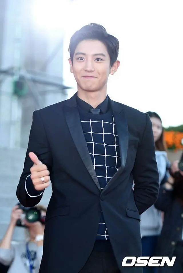 「ラジオショー」、韓国アイドルグループ「EXO」のCHANYEOL（チャンヨル、23）が同メンバーのD.O（ディオ、22）と共にした“二十歳のクリスマスパーティー”を回想した。