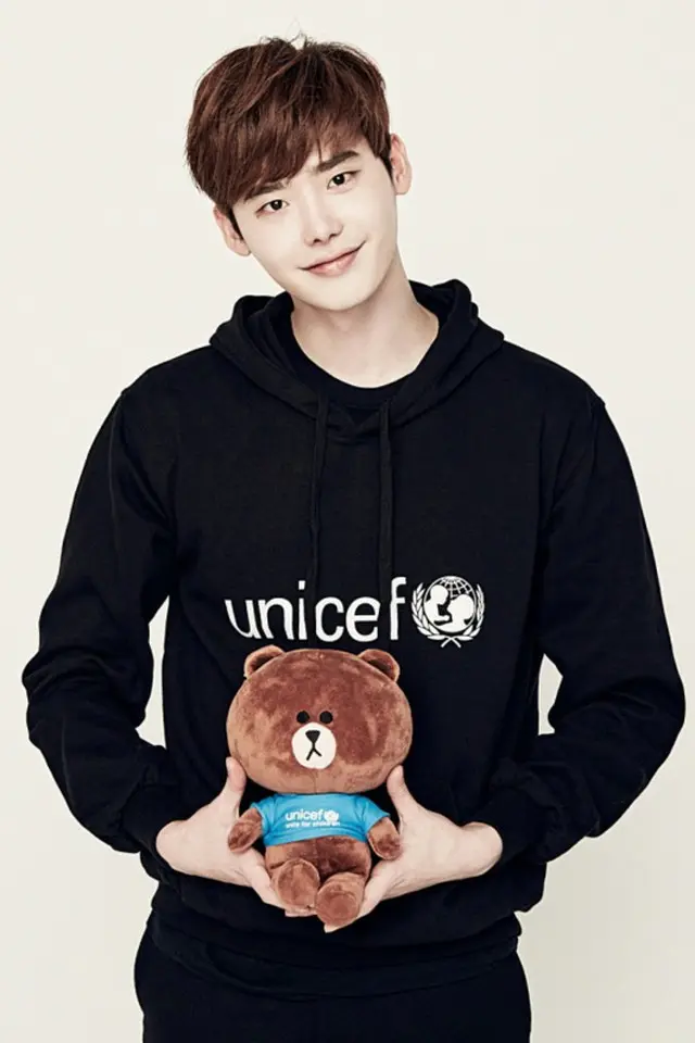 韓国俳優イ・ジョンソク（26）がUNICEF（ユニセフ）のやさしい商品を通じて全世界の子供後援活動に参加した。（提供:OSEN）