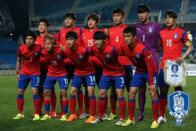 2017年、韓国にて開かれる国際サッカー連盟（FIFA）U-20ワールドカップを準備する韓国U-19代表チームは、ドイツのシャルケ04 U-19との練習試合で大勝した。