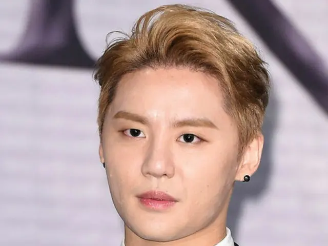 人気グループ「JYJ」のメンバーでミュージカル俳優のキム・ジュンス（29）がミュージカル「ドリアン・グレイ」でこの世で最も美しい男ドリアン・グレイ役を担う心境を明かした。