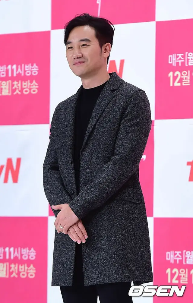 韓国俳優オム・テウン（42）側が性的暴行容疑で告訴された件に関して、「真実は警察で明らかにする」と述べる一方で、妻ユン・ヘジン（36）が現在妊娠中であることを明かした。