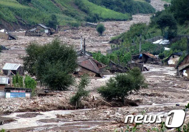 北朝鮮の咸鏡北道（ハムギョンプクト）で発生した最悪の水害による国境警備隊の兵士数百人が行方不明や死亡したことがわかった。（提供:news1）