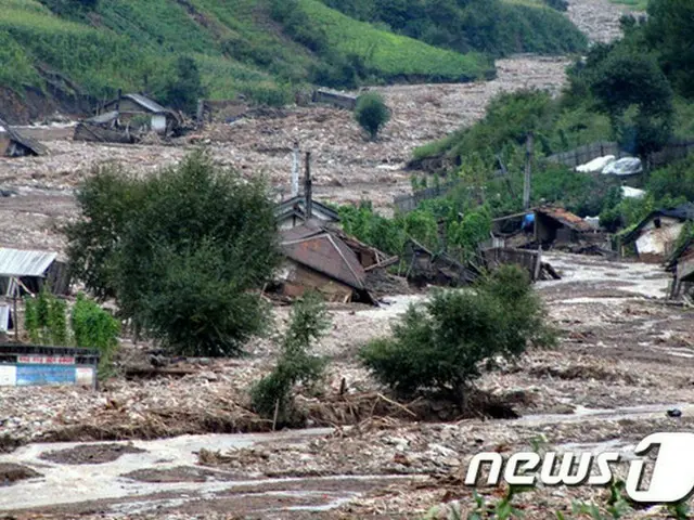 北朝鮮の咸鏡北道（ハムギョンプクト）で発生した最悪の水害による国境警備隊の兵士数百人が行方不明や死亡したことがわかった。（提供:news1）