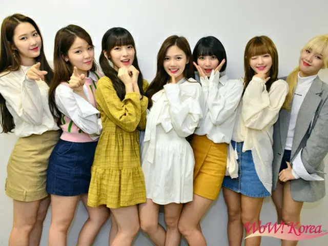 「OH MY GIRL」左からジホ、スンヒ、アリン、ヒョジョン、ビニ、ユア、ミミ