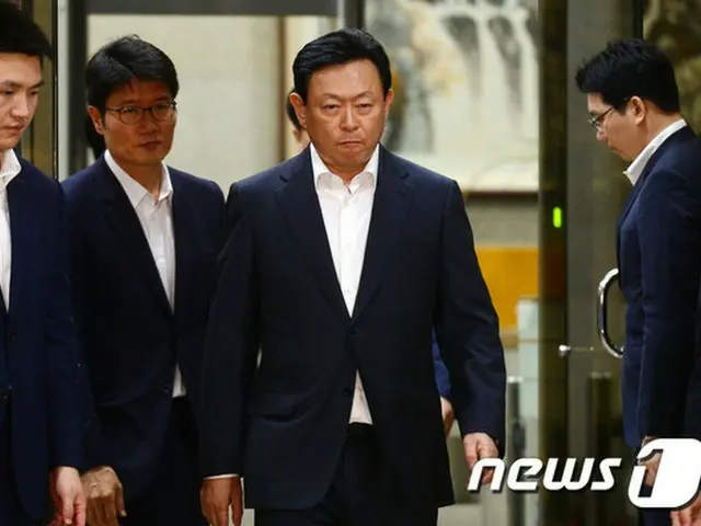 逮捕状棄却の韓国ロッテ会長、経営”正常化”に奔走