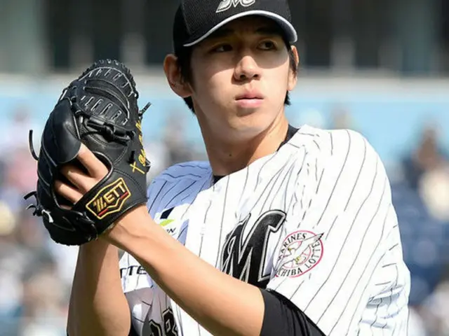 日本プロ野球・千葉ロッテマリーンズが韓国人投手イ・デウン（李大恩）の退団を公式発表した。