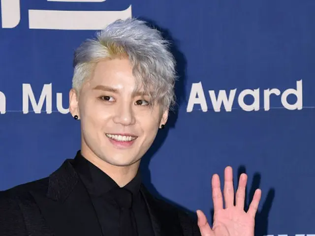 「JYJ」のキム・ジュンス（29）を詐欺容疑で告訴し、その後、誣告容疑で逆告訴された建設業者に罰金1000万ウォン（約91万6000円）が宣告された。無罪宣告の1審判決が覆されたことになる。