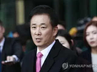 「女性としてプライバシーある」　朴大統領弁護士の発言に注目