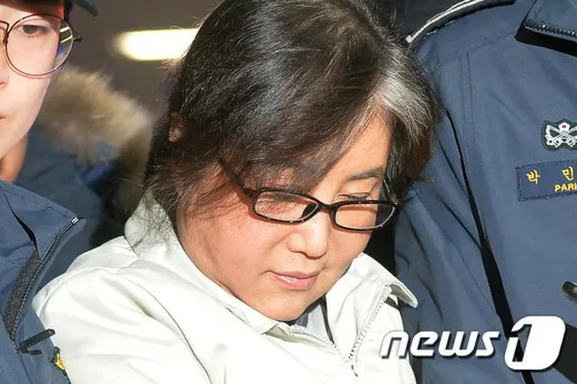 特検、崔順実（チェ・スンシル）被告 賄賂授受容疑の逮捕状を今週中に請求（提供:news1）