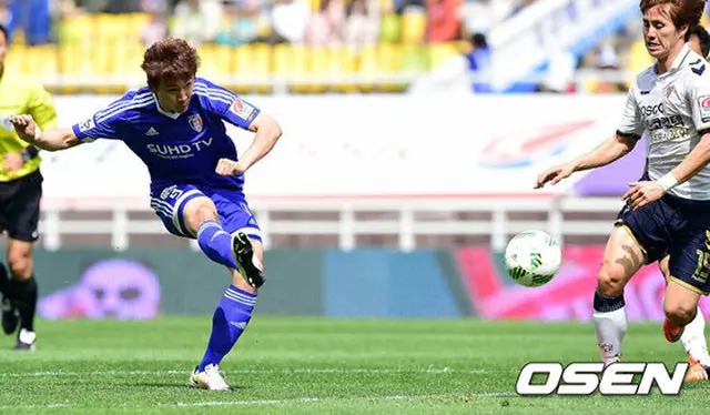 韓国プロサッカー・Kリーグ水原三星のFWで元韓国代表のチョ・ドンゴン（30、趙東建）が日本J1のサガン鳥栖に移籍した。