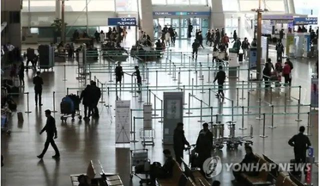 閑散とする仁川空港の出国ロビー＝（聯合ニュース）