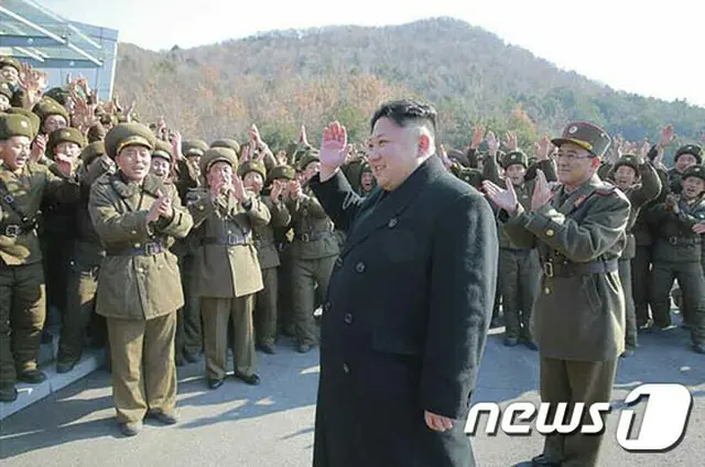 北朝鮮軍部、金日成主席の誕生日を控え金正恩氏に忠誠（提供:news1）