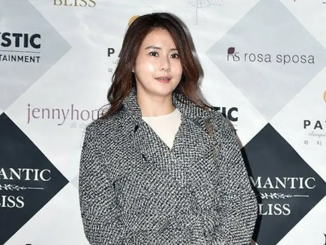 韓国女優チェ・ジョンユンの夫ユン容疑者（36）が、株価不正操作容疑で拘束された。（提供:OSEN）