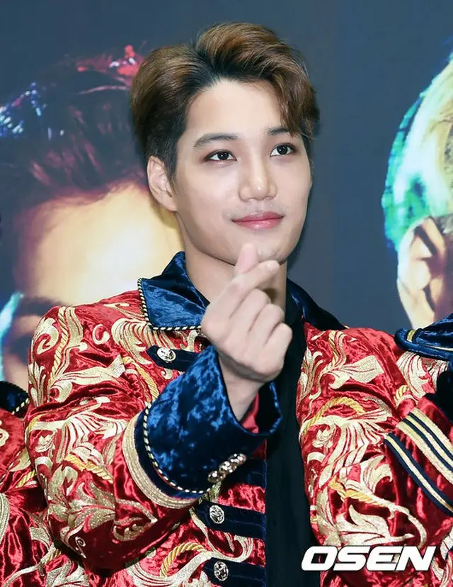 「EXO」KAI（カイ）、公演中”チョコレート腹筋”を公開 「つらかった」