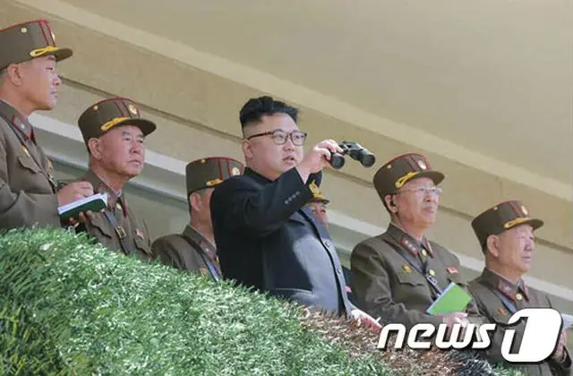 金正恩委員長、戦闘飛行術大会を視察 「完ぺきな飛行術」と称賛