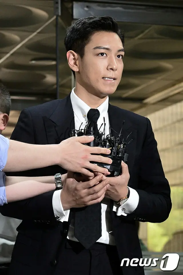 韓国の人気グループ「BIGBANG」T.O.P（29、本名:チェ・スンヒョン）が大麻吸煙容疑の初公判で、練習生Aと決別したと明らかにした。