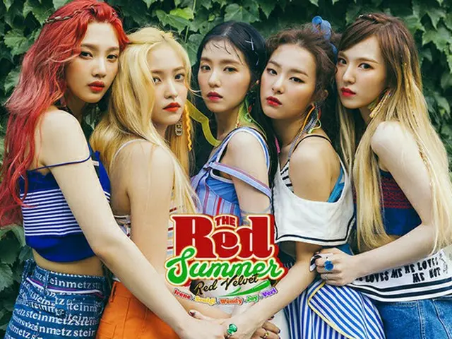 韓国ガールズグループ「Red Velvet」が、アイドルグループ100大ブランド2017年7月のビッグデータ分析の結果、1位を獲得した。「EXO」は2位、3位は「TWICE」だった。（提供:OSEN）