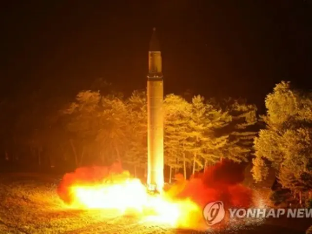 北朝鮮が２８日深夜に発射した「火星１４」＝２９日、ソウル（朝鮮中央通信＝聯合ニュース）