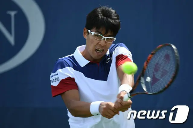 韓国男子テニス界の看板選手チョン・ヒョン（21、47位）がメジャー大会US（全米）オープン2回戦に進出した。