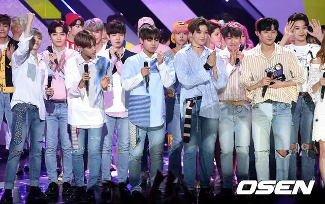 人気アイドルグループ「Wanna One」が、「THE SHOW」で1位になった。(提供:OSEN)