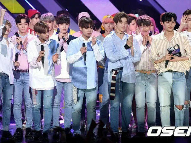 人気アイドルグループ「Wanna One」が、「THE SHOW」で1位になった。(提供:OSEN)