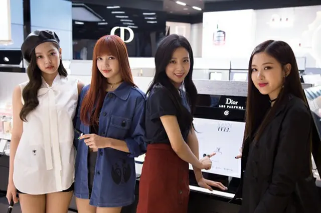 「BLACKPINK」、ギンザシックスに来店しディオールの最新サービスを体験！（オフィシャル）