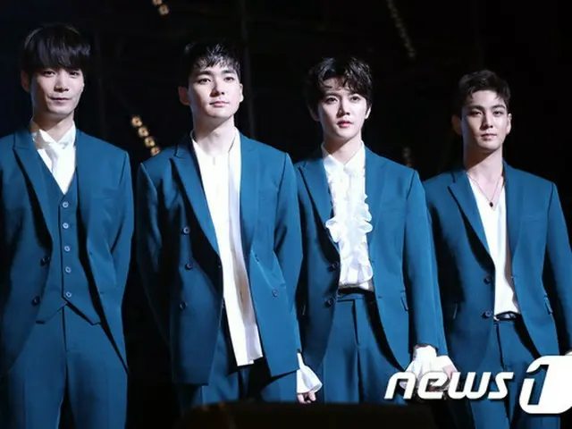 韓国ボーイズグループ「NU‘EST W」が、新曲を公開してすぐに音源チャート1位を獲得し、「実感がわかない。成就感は大きい」と感想を伝えた。（提供:news1）