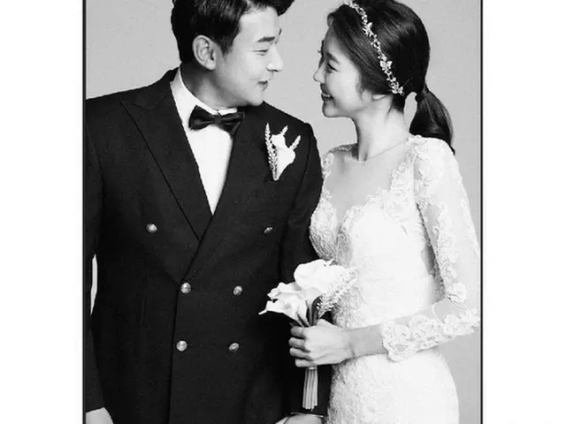 韓国プロ野球・KTウィズの投手チェ・デソン（32）が女子プロゴルファー、パク・シヒョン（28）と結婚式を挙げる。（提供:news1）