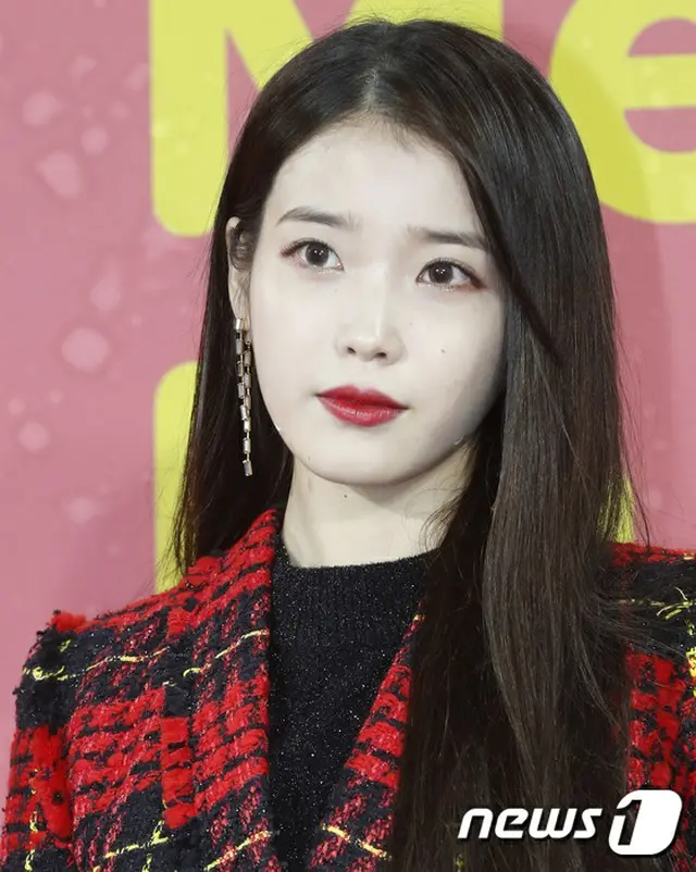 歌手IU、「ヒョリの民泊」シーズン2合流できず…ドラマ撮影日程のため（提供:news1）