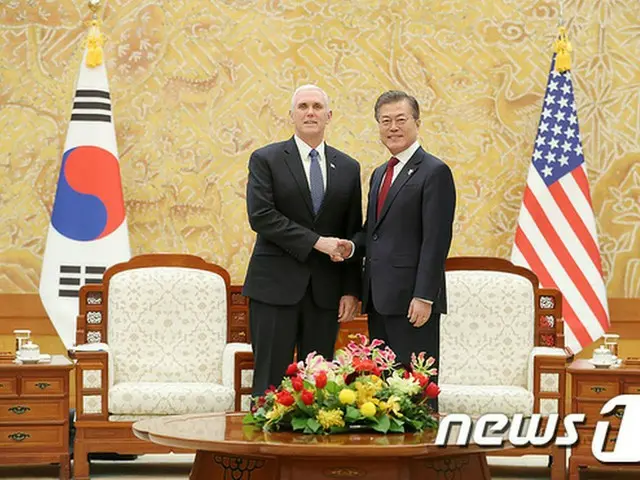 韓国の文在寅（ムン・ジェイン）大統領がマイク・ペンス米副大統領の訪韓当時（8日）、ペンス副大統領に韓国の洗濯機に対するセーフガード（緊急輸入制限措置）措置を解除することを要請していたことがわかった。