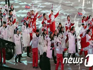 北パラリンピック選手団・代表団、陸路で韓国入り＝平昌へ移動