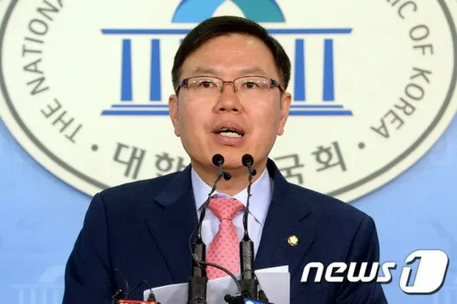 韓国の野党、自由韓国党は21日、北朝鮮が核実験とICBM実験発射を中止し、豊渓里（プンゲリ）の核実験場廃棄を発表したことに対して「大きな意味はない」と評価した。（提供:news1）