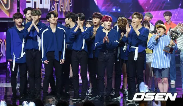 韓国アイドルグループ「Wanna One」が23週目Gaonチャートで3冠王となった。（提供:OSEN）