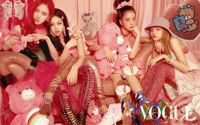 「BLACKPINK」が「VOGUE」グラビアでラブリーな魅力を発揮した。（提供:OSEN）