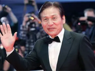 俳優アン・ソンギの父、死去…韓国映画の草創期を築いた制作者…享年93