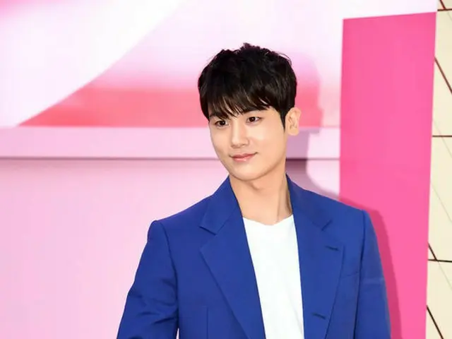 俳優パク・ヒョンシク(ZE:A)が6月に入隊する。（提供:OSEN)