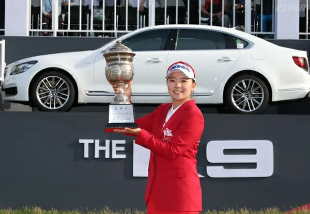 落ち着いたマネジメントで大逆転を果たし、通算4勝目で韓国メジャー初優勝・賞金2億5000万ウォン（約2300万円）を手にしたのは、イ・ダヨン（22、MEDIHEAL）だった。（提供:WoW！Korea）