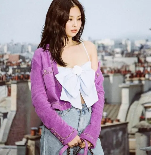 JENNIE（BLACKPINK）、パリを掌握する神秘的な“美しいパープル女神”（提供:OSEN）