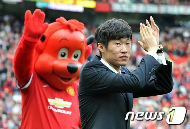 ”韓国サッカーのレジェンド”パク・チソン、UEL抽選会に登場（画像:news1）