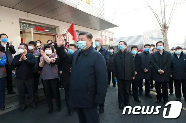 10日、中国北京の病院などを訪問した習近平中国国家主席（提供:news1）