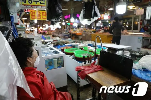 週末の7日午後の韓国、光州（クァンジュ）の市場は活気が失われたようであった（提供:news1）