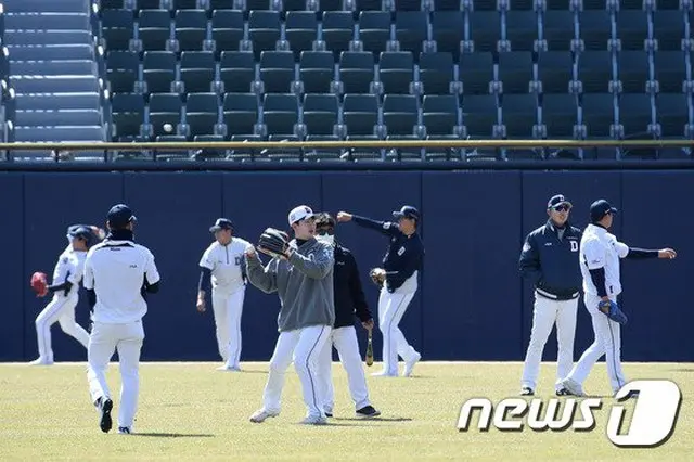 ＜韓国プロ野球＞キウム所属選手の高熱症状、同じ飛行機で帰国の斗山も練習中断（画像:news1）