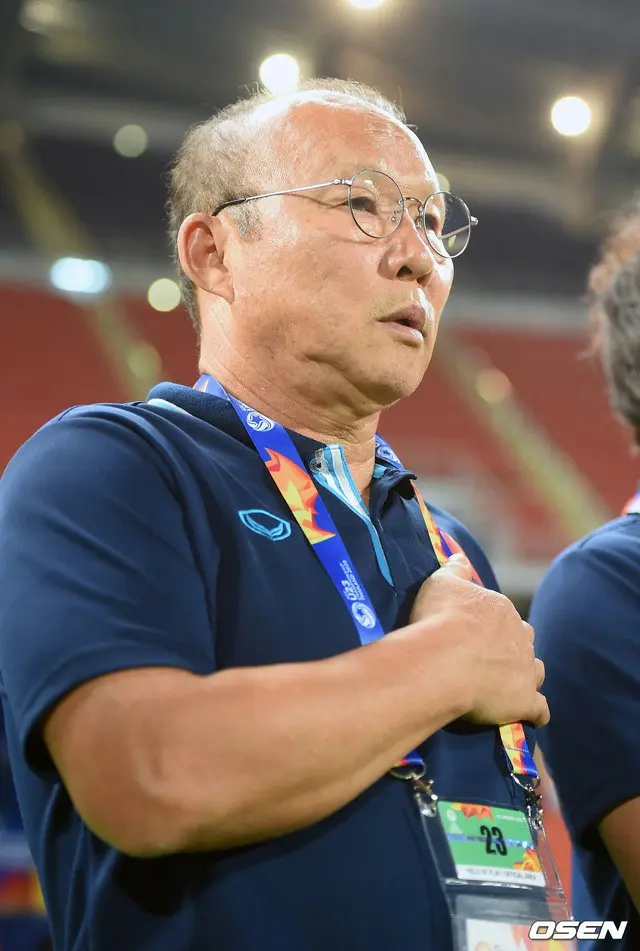 ベトナムサッカー協会「パク・ハンソ監督の年俸削減ない…契約どおりに履行」（提供:OSEN）