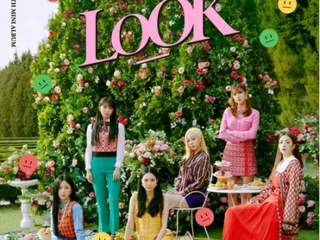 Apinkの9枚目ミニアルバム「LOOK」のジャケット写真（所属事務所提供）＝（聯合ニュース）≪転載・転用禁止≫