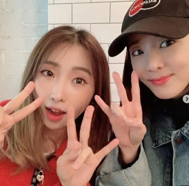 DARA＆MINZY（元2NE1）、もはや姉妹のような“微笑ましい”仲（提供:OSEN）