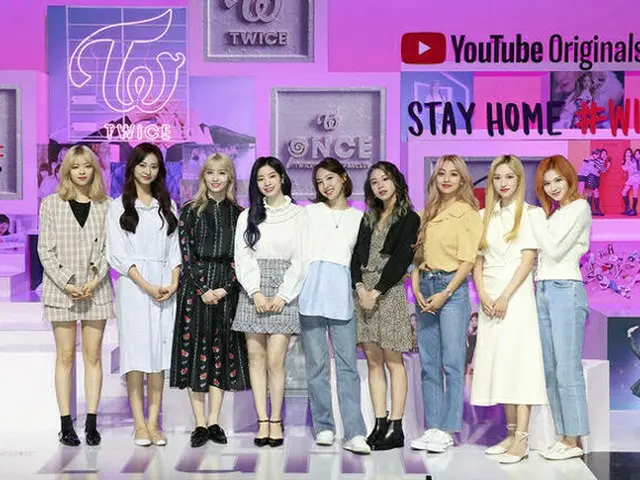 「TWICE」、YouTubeオリジナルチャンネル「TWICE :Seize the Light」制作発表会に出席（画像提供:news1）