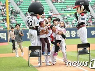 新型コロナにより始球式イベントが簡素化…「映像始球式」も登場＝韓国プロ野球開幕戦