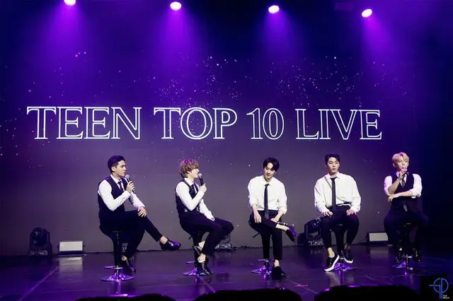 8日、「TEENTOP」がオンラインコンサート「TEEN TOP 10 LIVE」を開催した。（提供:OSEN）