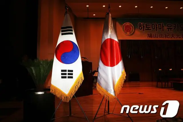 日本と韓国がGSOMIAの終了手続きにおいて、互いに食い違う解釈をしている（提供:news1）